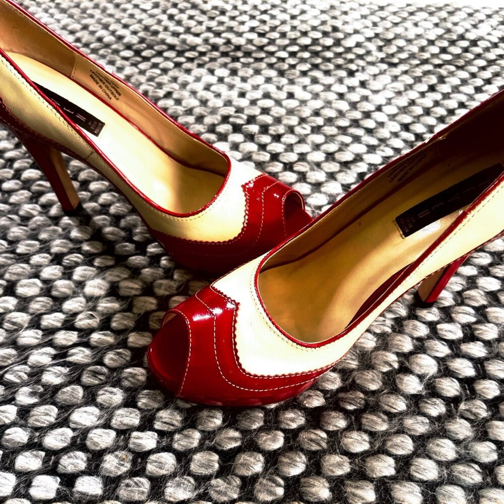 Utterly Divine Vintage Steven by Steve Madden Spectator Pumps Size 9 - Picture 3 of 6